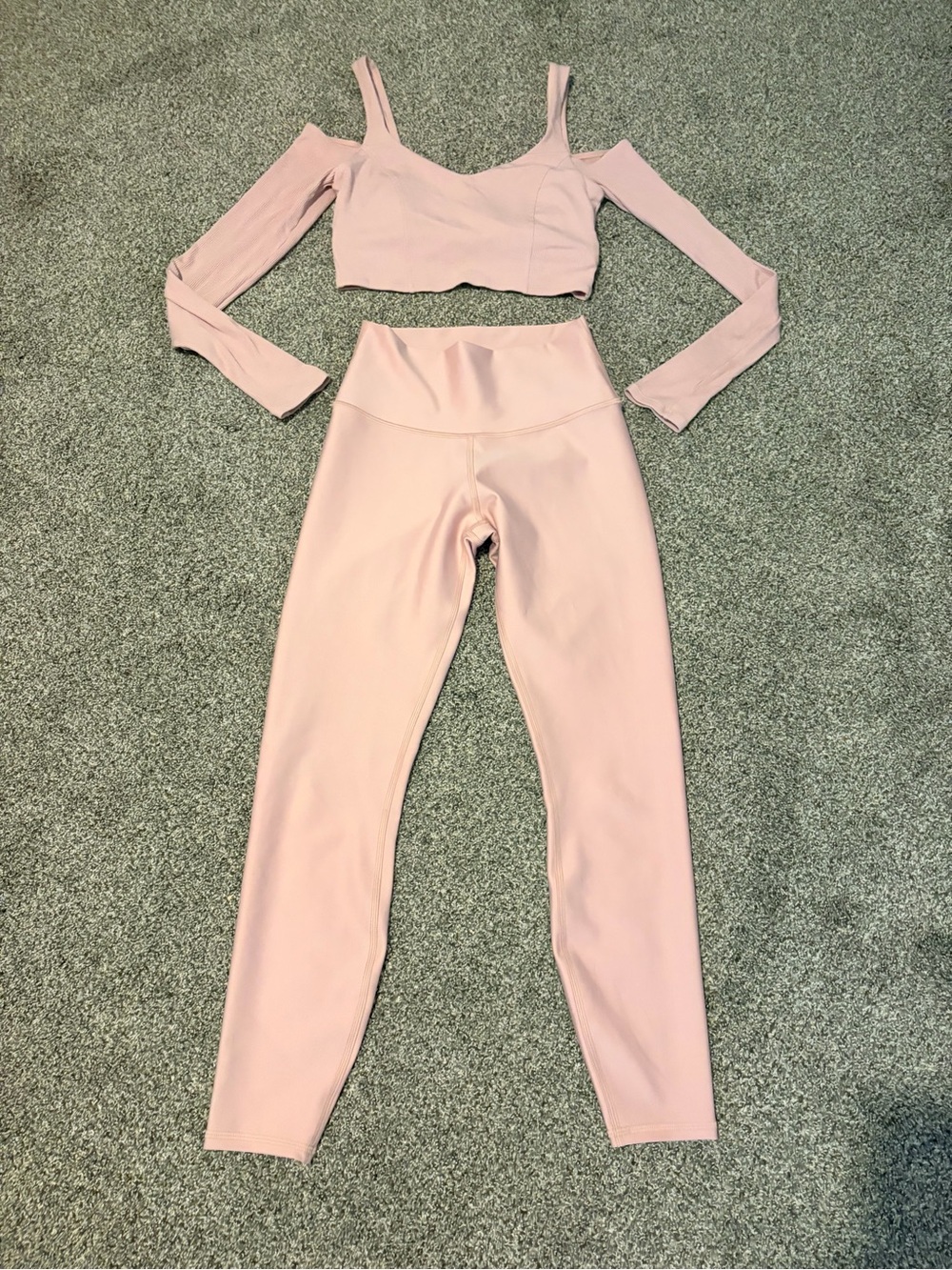 EUC🌸ALO YOGA RARE BALLET PINK SET